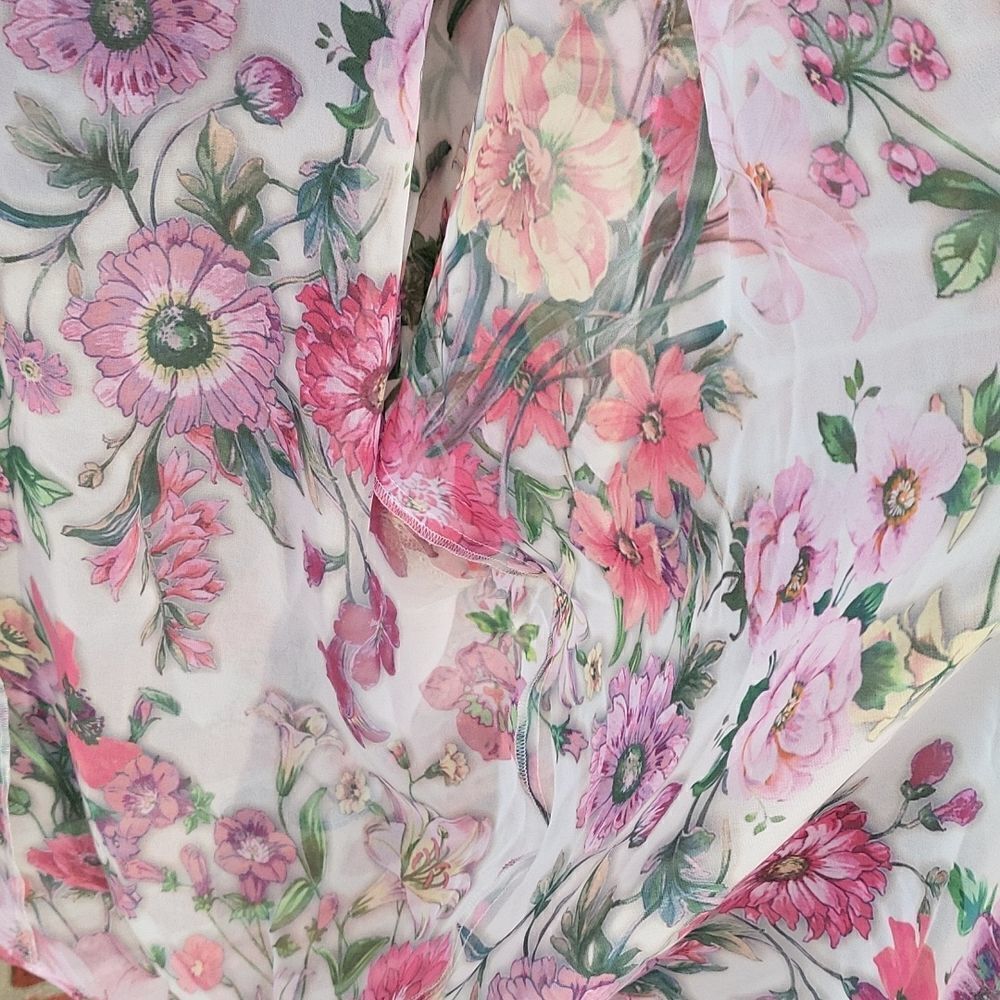 Romeoā&Ā JulietāCoutureāKimono - Picture 5 of 6
